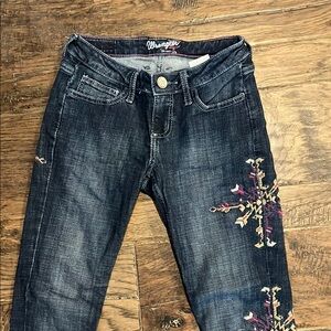 Wrangler Women's Skinny Jeans - Black with Embroidery